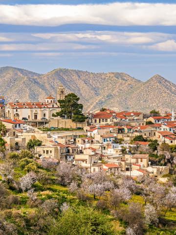 Stroll through Lefkara village