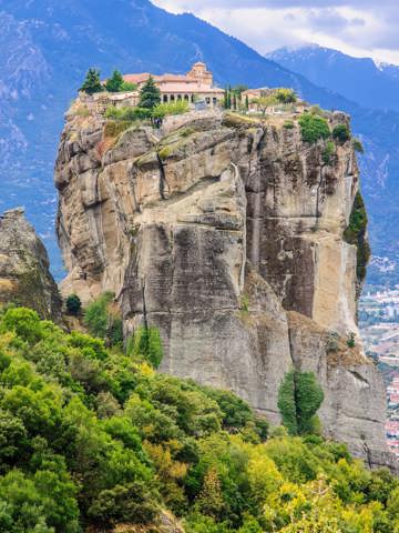 Discover Meteora’s cliff-top monasteries