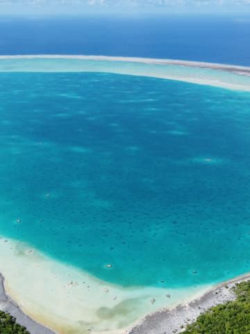 Dive pristine Tuamotu coral atolls